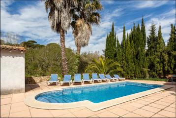 Villa Lloret de Mar met zwembad 6 personen beschikbaar voor biedingen