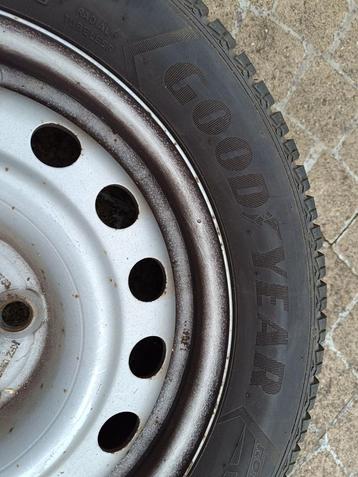 Winterbanden Goodyear 215/55 R16 