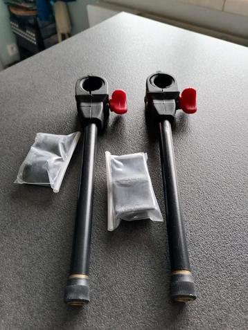 2 leefnet steunen voor poten tot 36mm. NIEUW  beschikbaar voor biedingen