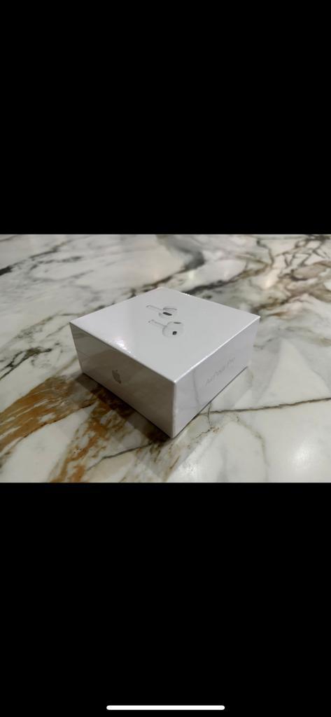 Apple Air Pods Pro 2nd Gen nieuw in verpakking, Collections, Cartes de naissance & Cartes de visite, Enlèvement ou Envoi