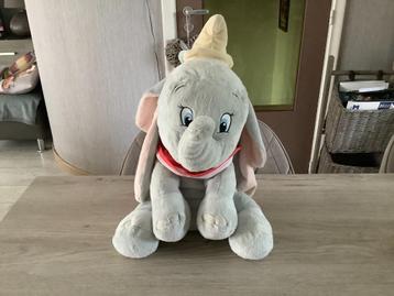 Personnage en peluche Disney Dumbo (40 cm)