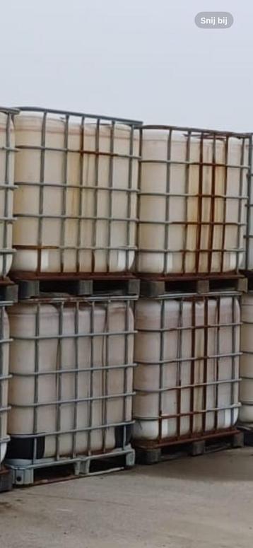 Ibc vaten met kunststof pallets  beschikbaar voor biedingen