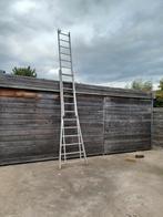 Ladder solide 2x12tr uitschuifbaar 5.80H open staan pr115eur, Doe-het-zelf en Bouw, Ladders en Trappen, Ophalen of Verzenden, Ladder