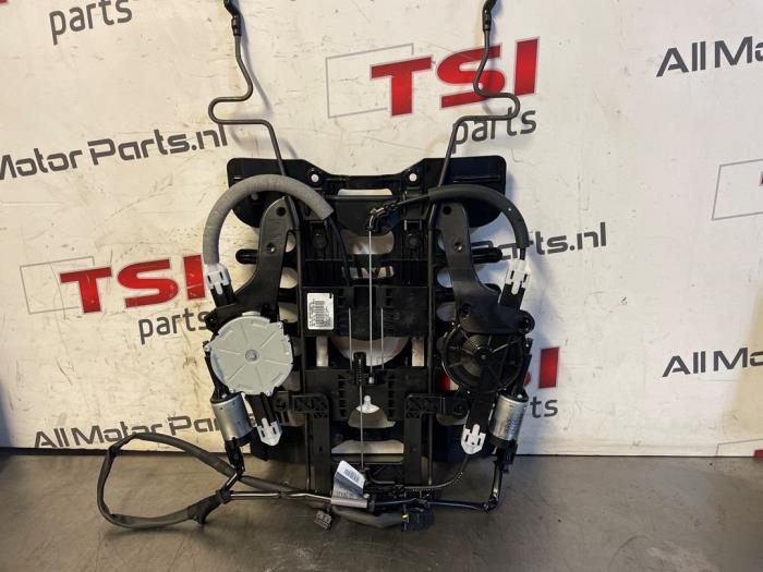 Moteur siège d'un Audi A3, Autos : Pièces & Accessoires, Habitacle & Garnissage, Audi, Utilisé, 3 mois de garantie, Enlèvement ou Envoi