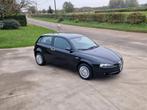 Alfa 147 Benzine 28.000km Airco  Klaar om in te schrijven!!, Auto's, Zwart, 1600 cc, Zwart, Bedrijf