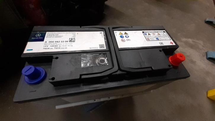 Batterij  originel MERCEDES 12V/ 100Ah, Auto-onderdelen, Accu's en Toebehoren, Universele onderdelen, Gebruikt, Ophalen