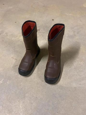 Nieuwe werkschoenen  beschikbaar voor biedingen