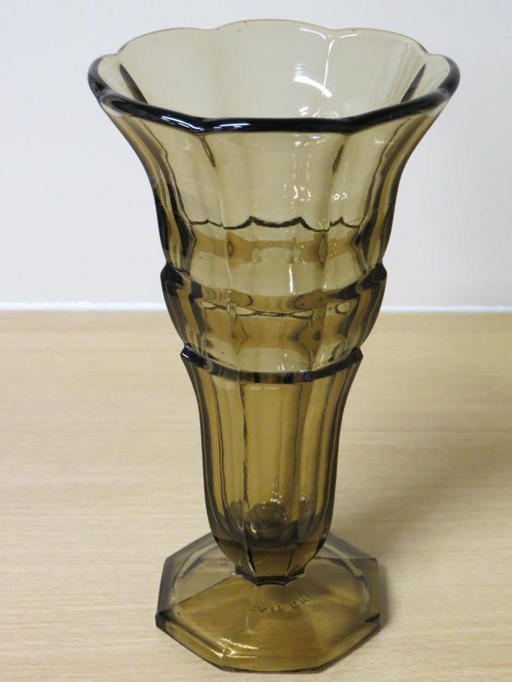 Scailmont art deco vaas in rookglas, Antiek en Kunst, Antiek | Glaswerk en Kristal, Ophalen of Verzenden