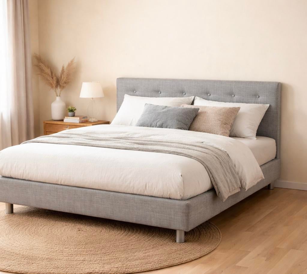 Boxspring bed 1m40 met jeans look hoofdbord en zijkanten, Maison & Meubles, Chambre à coucher | Lits boxsprings, Comme neuf, Enlèvement