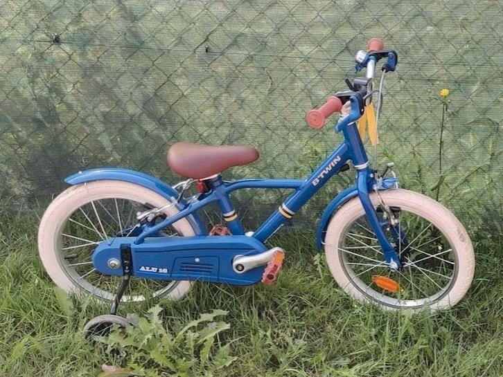 FIETS 16 INCH 4,5-6 JAAR 900 CITY BLAUW B'TWIN, Fietsen en Brommers, Fietsen | Kinderfietsjes, Zo goed als nieuw, 16 tot 20 inch