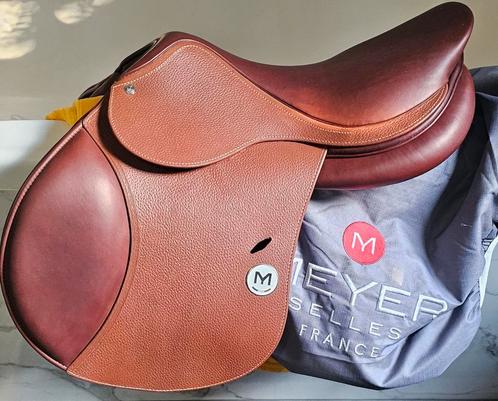 TE KOOP: MEYER SPRINGZADEL 17,5 INCH NIEUW!, Dieren en Toebehoren, Paarden en Pony's | Zadels, Nieuw, Springen, Ophalen