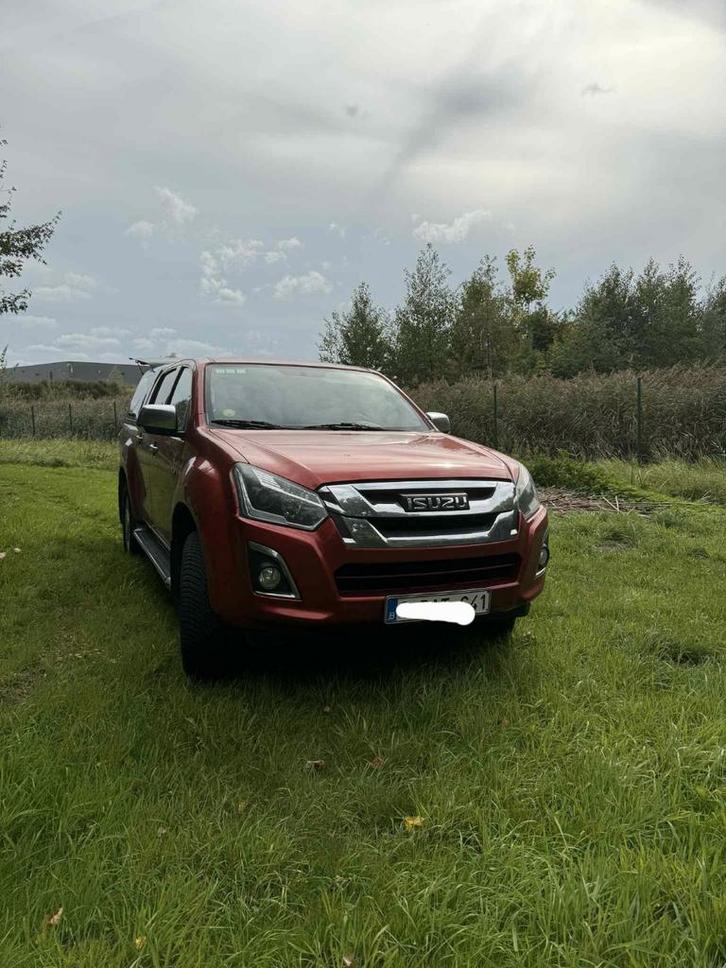 GEKEURD Isuzu Dmax Double extended cab 1.9 Diesel 4x4 2017, Auto's, Isuzu, Particulier, D-Max, 4x4, ABS, Achteruitrijcamera, Airbags