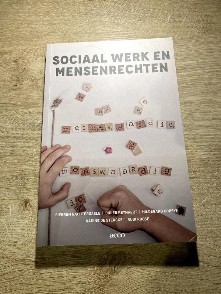 Sociaal werk en mensenrechten, Boeken, Studieboeken en Cursussen, Zo goed als nieuw, Hoger Onderwijs, Ophalen of Verzenden