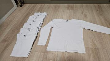 Petit batou tshirts draagmaat 128/8 jaar beschikbaar voor biedingen