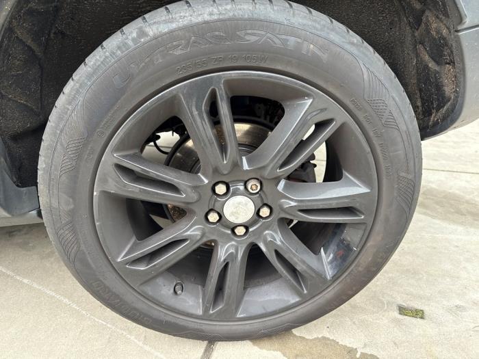Velg + Band van een Landrover Evoque, Auto-onderdelen, Banden en Velgen, Personenwagen, Gebruikt, 3 maanden garantie