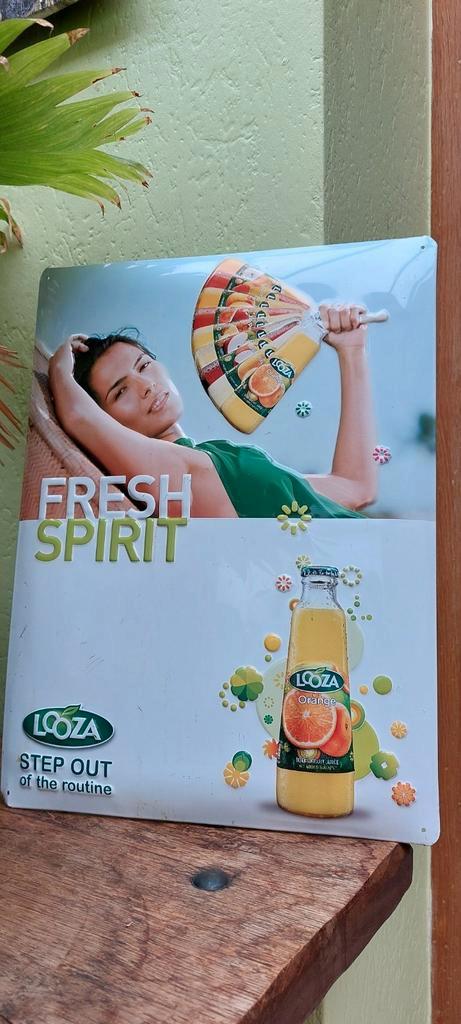 Metalen reclamebord in reliëf Looza, Verzamelen, Merken en Reclamevoorwerpen, Nieuw, Reclamebord, Ophalen of Verzenden