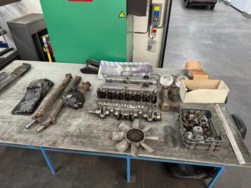 Datsun 240Z motor onderdelen en andere