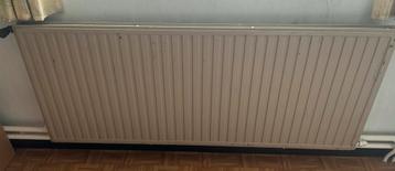 Radiator - 2 lagen - 180cm breed - 75cm hoog beschikbaar voor biedingen