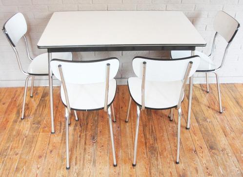 Lichtgrijze Formica Tafel Met 4 Lichtgrijze Formica Stoelen, Huis en Inrichting, Tafels | Eettafels, Zo goed als nieuw, Vier personen