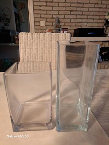 Deux vases beschikbaar voor biedingen