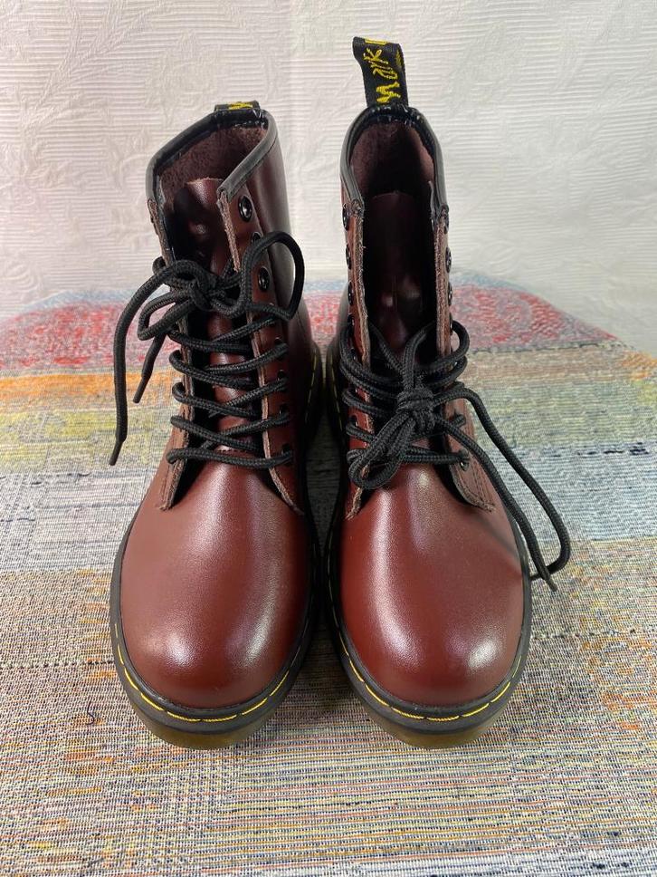 Dr. Martens 1460 Burgundy Leather Boots - Maat 35 - ZGAN, Kleding | Dames, Schoenen, Zo goed als nieuw, Lage of Enkellaarzen, Rood