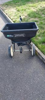 Strooiwagen voor zitmaaier 50.00 euro, Tuin en Terras, Ophalen, Zo goed als nieuw