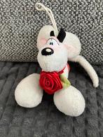 Diddl knuffel 11 cm met een roos en rood broekpak, Verzamelen, Diddl, Ophalen of Verzenden, Diddl, Knuffel