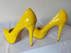 869B* 1969 sexy escarpins jaunes full cuir high heels (36), Jaune, Escarpins, Comme neuf, Envoi