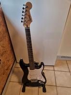 Fender stratocaster squier, Muziek en Instrumenten, Snaarinstrumenten | Gitaren | Elektrisch, Ophalen, Zo goed als nieuw, Semi-solid body