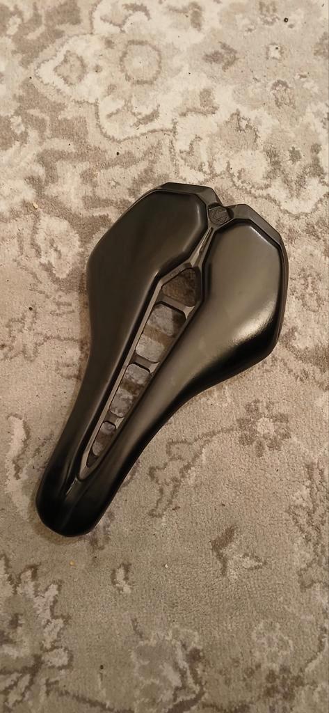 PRO Stealth Team Carbon Zadel, Vélos & Vélomoteurs, Vélos Pièces, Enlèvement ou Envoi