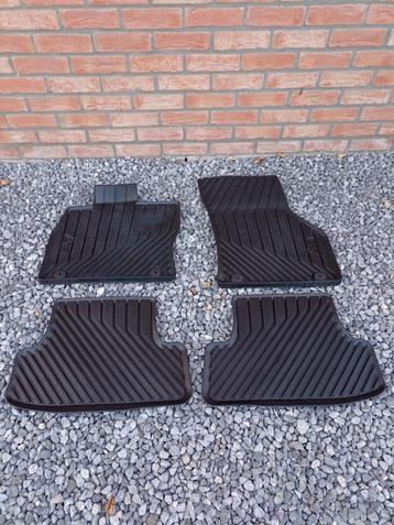 Set de 4 tapis en caoutchouc pour AUDI A3 8V, Enlèvement, Utilisé
