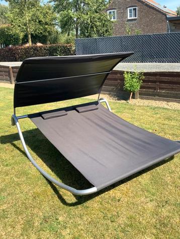 Mooi lig bed  beschikbaar voor biedingen