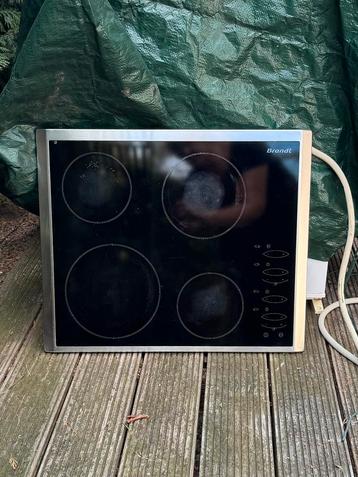 Elektrische inbouw kookplaat beschikbaar voor biedingen