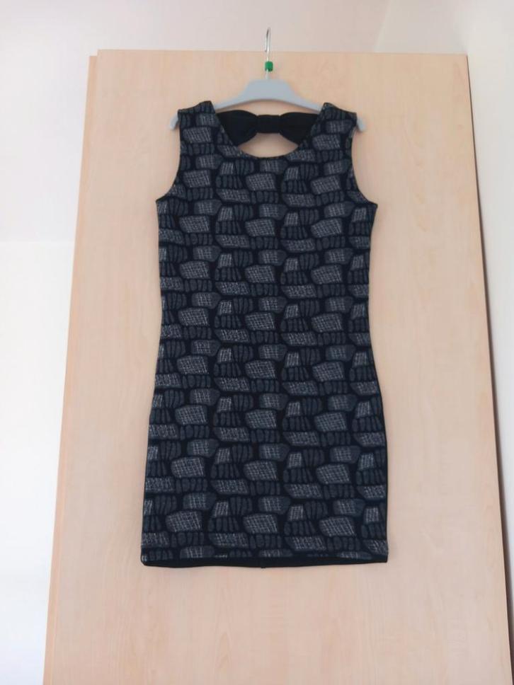 Zwart kleedje met patroon maat 140 Bel&bo, als nieuw, Kinderen en Baby's, Kinderkleding | Maat 140, Zo goed als nieuw, Meisje