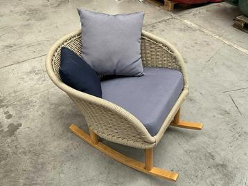 Schommel lounge zetel merk LIV OUT  beschikbaar voor biedingen