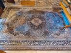 Tapijt wol, Ophalen, 200 cm of meer, Rood, Zo goed als nieuw