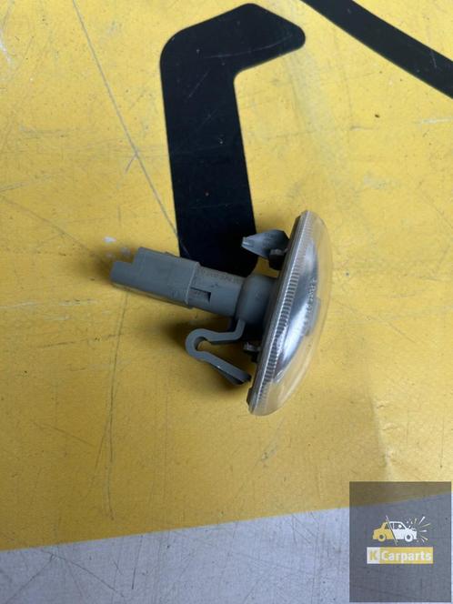 Linksvoor Knipperlicht Toyota AYGO B4 spatbord 9680057480, Auto-onderdelen, Verlichting, Toyota, Gebruikt