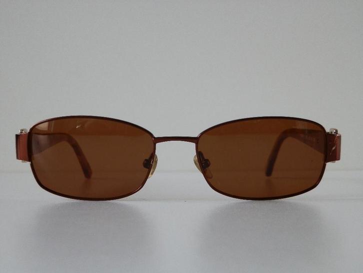 Nina Ricci zonnebril. NR2401., Handtassen en Accessoires, Zonnebrillen en Brillen | Dames, Zo goed als nieuw, Zonnebril, Overige merken