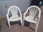 2 plastieke witte tuinstoelen, Ophalen, Gebruikt, Plastic, Stapelbaar