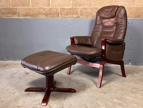 Super sale: Vintage relax Fauteuil Hocker leder Zweden, Huis en Inrichting, Fauteuils, Gebruikt, Ophalen