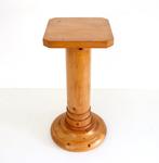 Vintage pine plantenstaander - Seventies pedestal, Huis en Inrichting, Woonaccessoires | Zuilen en Pilaren, Ophalen of Verzenden