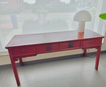 Rood gelakte Chinese commode beschikbaar voor biedingen