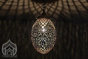 Elegante unieke hang lamp beschikbaar voor biedingen