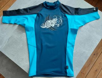 Sportieve blouse van Oneil mix in middelgroot formaat.  beschikbaar voor biedingen