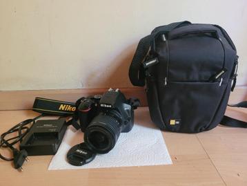 Reflex numérique Nikon D3500 +  Objectif Zoom Nikon18-55mm beschikbaar voor biedingen