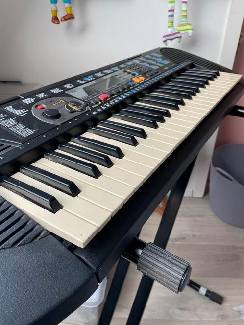 Yamaha - Piano/orgel op voet, Muziek en Instrumenten, Keyboards, Zo goed als nieuw, 61 toetsen, Yamaha, Ophalen