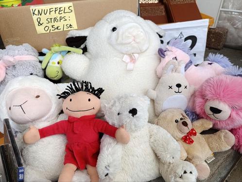 Vele knuffels aan weggeefprijzen. Garage verkoop Diest, Kinderen en Baby's, Speelgoed | Knuffels en Pluche, Zo goed als nieuw