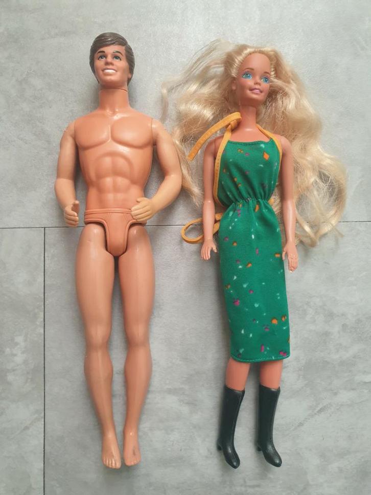 ouderwetse barbie, Kinderen en Baby's, Speelgoed | Poppen, Gebruikt, Barbie, Ophalen of Verzenden