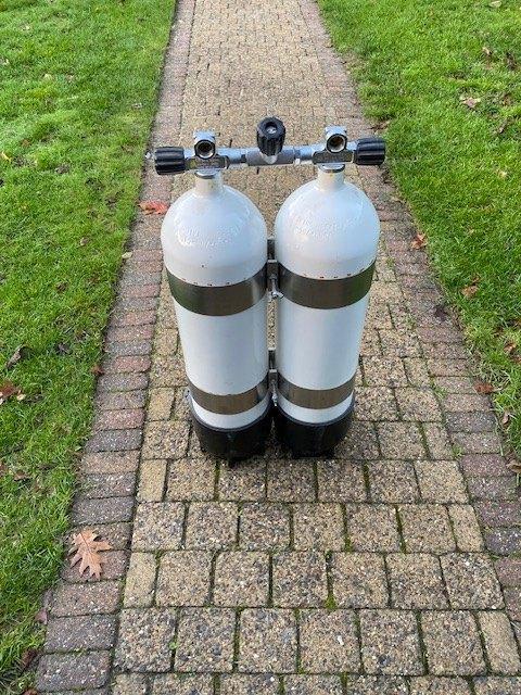 duikfles dubbel 12liter 200Bar, Watersport en Boten, Duiken, Zo goed als nieuw, Duikfles, Ophalen