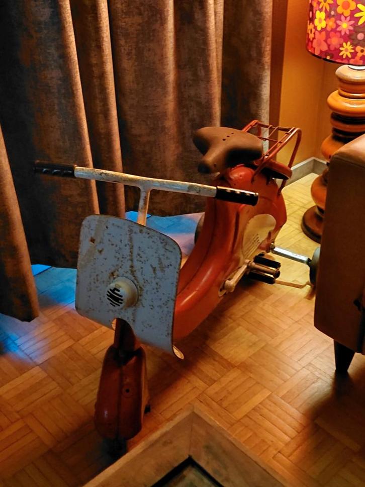 Ferbedo trapauto trapscooter vespa, Antiquités & Art, Antiquités | Jouets, Enlèvement